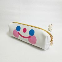 กระเป๋าดินสอ กระเป๋าเครื่องสำอาง กระเป๋าเอนกประสงค์ PVC โทนสีขาว ลายหน้ายิ้ม มินิมอล (PC0029)
