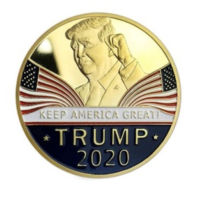 【Hot-Selling】 โดนัลด์ J. Trump 2020 Keep America ผู้บัญชาการสูงสุดในหมวกกันน็อคสีทองเงินท้าทายอเมริกา45th ประธานาธิบดีที่ระลึก