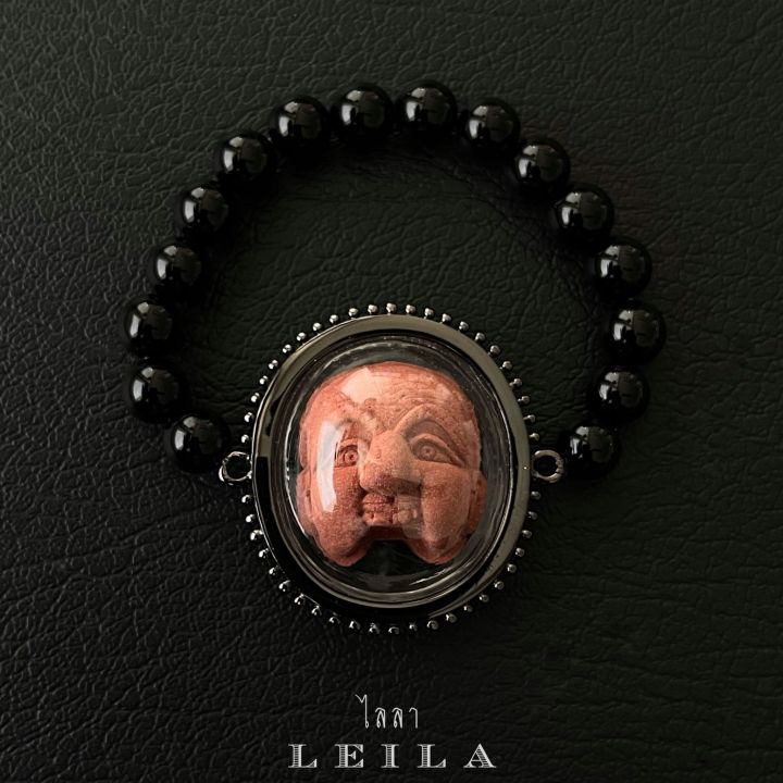 leila-amulets-พรานบุญ-มหาลาภ-เนื้อว่านผงแดง-พร้อมกำไลหินฟรีตามรูป