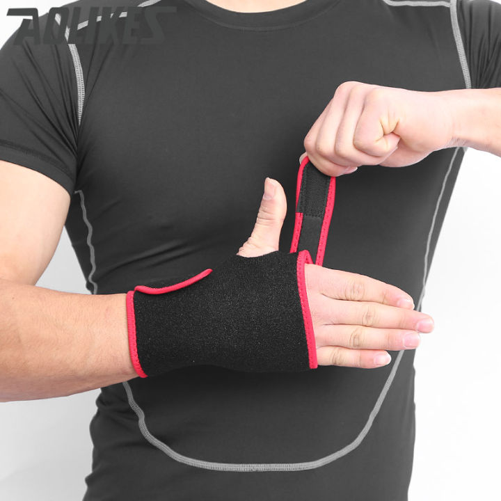 1ข้าง-adjustable-hand-brace-sport-wristband-safeสายรัดข้อมือ-เฝือกข้อมือ-ผ้ารัดข้อมือ-ผ้าพันข้อมือ-คลายกล้ามเนื้อ-office-syndrome-ช่วยป้องกันการบาดเจ็บ