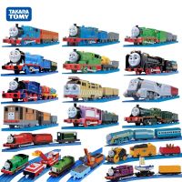 Tomica รถไฟ Thomas And Friends Tranckmaster Diecasts 1:64 Kids Toys ซึ่งมีเครื่องยนต์แข่งรถไฟฟ้ารถไฟสำหรับเด็กผู้ชายของขวัญสำหรับเด็ก