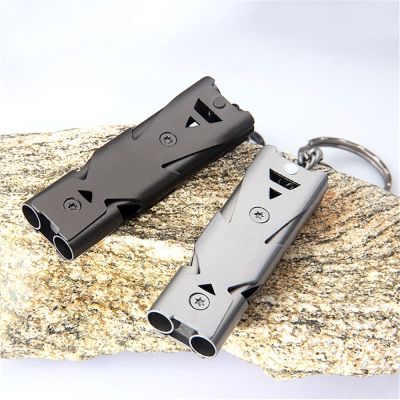 1pcs Outdoors Portable Stainless Steel Double Pipe Emergency Survival Whistle High Decibel Keychain Whistle Multifunction Tools Survival kits