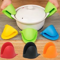 Silicone Gloves Anti-scalding Oven Insulation Clip For Household Bowl Microwave Oven Kitchen Baking Cooking Accessories