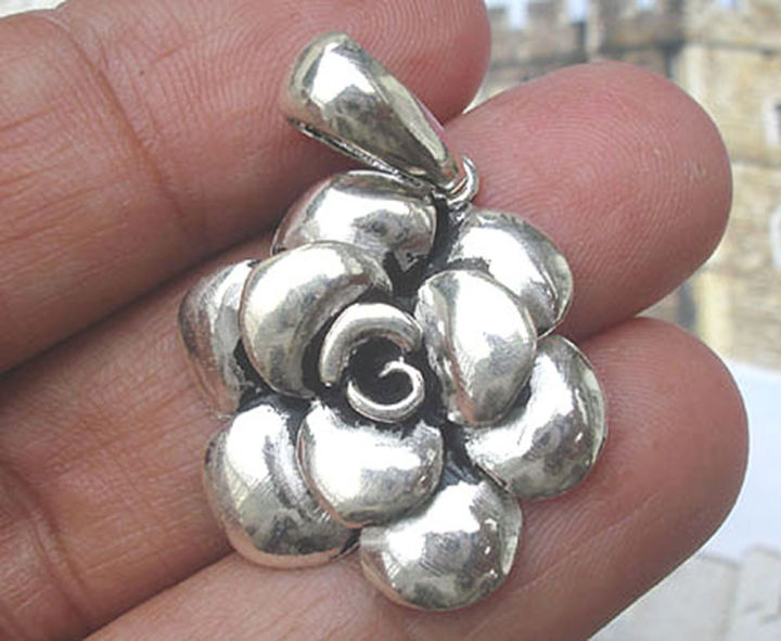 rose-flower-exotic-lovely-pendant-ดอกกุหลาบ-เท่ห์มาก-สวยแปลกตา-สวยมาก-น่ารัก