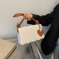 [COD] Small fresh western style armpit bag 2022 this year popular commuting simple one-shoulder messenger square trendy women