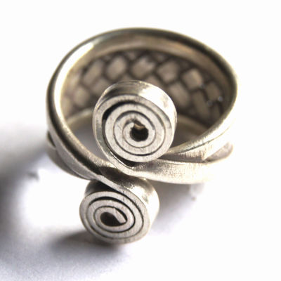 Great to wear as a valuable gift Ring woven pure silver Thai Karen hill tribe silver hand made Size 8 9 10   Adjustable ของขวัญแหวนลวดลายสานไทยเงินแท้ งานเงินแท้ ชาวเขาเผ่ากะเหรี่ยง สวยงาม