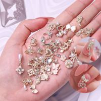 50pcs 3D Crystal Shiny Rhinestone Gem Nail Art Alloy Charms Random Luxury Designs For DIY Diamond Jewelry Nail Decoration Access