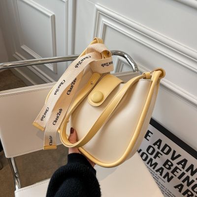 Bags handbag is popular this year the new spring and summer 2022 single shoulder bag alar package quality hand carry leisure inclined shoulder bag