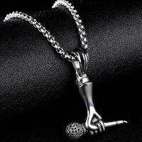 New Arrival Titanium Steel Hiphop Fashion Holding a Microphone Pendant Men Necklaces Jewelry Retro Rock Singer Gift S406 Fashion Chain Necklaces