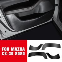 แผ่นเตะกันลื่นสีดำสำหรับ Mazda CX-30แผ่นเตะแผ่นตัดแต่งป้องกันการกระแทกที่ประตูรถยนต์สติกเกอร์ตกแต่งภายในหนัง PU