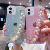 เคสโทรศัพท์สายรัดข้อมือแวววาวสำหรับ13 11 14 Pro MAX 7 8Plus X XR XS Max 12 Pro Max ฝาปิดสร้อยข้อมือไข่มุกกระพริบ