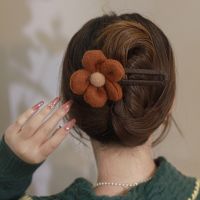 Plush Flower Hair Claw Clip Women Chic Duckbill Clip Hairpins Back Head Hair Clips Hair Accessories for Girls Headwear