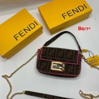 กระเป๋าสะพายข้าง Fendi 7 นิ้ว