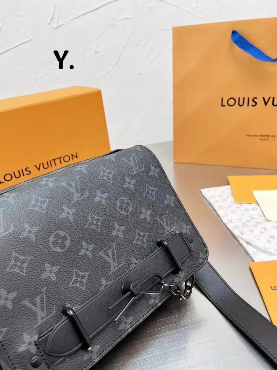 Louis Vuitton Steamer Messenger (SAC STEAMER MESSENGER, M45585)