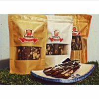 บราวนี่กรอบ  crispy brownie  4 flavour in one bag160g สี่รสชาตในหนึ่งถุงน้ำหนัก 160กรัม