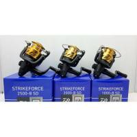 รอกสปิน Daiwa STRIKEFORCE 1000​-400​0​-B​ SD