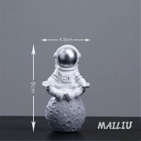 Resin Crafts Astronaut Ornaments Miniatures Home Desktop Ornament Office Home Decoration Accessories Desktop Model Birthday Gift