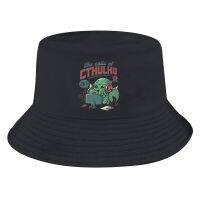 The Calling Of Cthulhu สัตว์ประหลาดสยองขวัญ Unisex เสื้อยืดแฟชั่นหมวกทรงถังพิมพ์ลายผ้าฝ้าย100% ฤดูร้อนท็อปส์ซูคอรอบใหม่ขายส่งราคาถูก