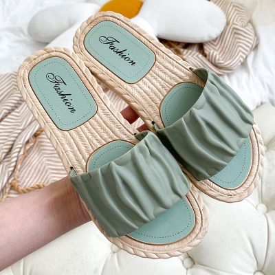 The new slippers female summer wear outside web celebrity in 2021 with new shoes a word beach flat shoes peep-toe soft bottom cool slippers