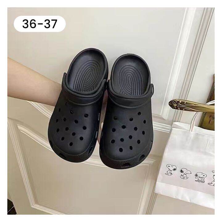 a-so-cute-หลังจากแล้ว-crocs-2022-4สีรองเท้าผู้หญิงหลุมชายหาดลำลองสำหรับผู้ชาย