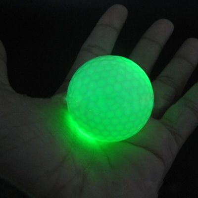 ลูกขนไก่กอล์ฟสำหรับฝึกซ้อมในเวลากลางคืนมีการกะพริบสะท้อนแสงลูกกอล์ฟ LED มาใหม่ล่าสุดขายดีสำหรับกีฬากลางแจ้งที่ B2cshop