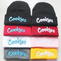 【YD】 Men Knitted Hat Fashion Cookies Pattern Embroidery Ski Warm Beanie Skullies Cap