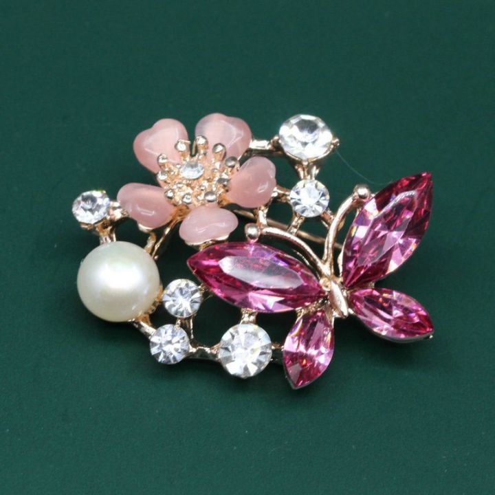 Fashion and Exquisite Shell Flower Pin Female Butterfly Crystal Pearl Pins  Women's Clothing Accessories