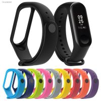 ✘❉☼ Silicone Strap Replacement Bracelet for Xiaomi Mi Band 4 Strap Wrist for Miband 4 Wriststrap Smart Watch Band Smart Accessories