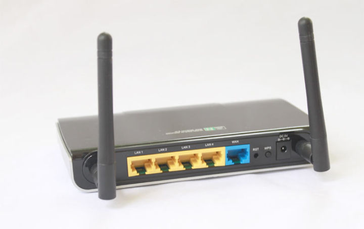 winstar-wireless-n-broadband-router-wn513n2-300-mbps-4-port-hub-2-detachable-antenna