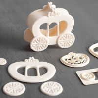 3Pcs 3D Princess and Carriage Fondant Cutter Plastic Cake/cookie/buscuit Cutter Sugarcraft Mold Fondant Cake Decorating Tools Bread Cake  Cookie Acces