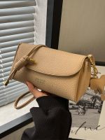 This years popular bags 2023 new womens bags trendy spring and summer single shoulder bag high-end sense popular all-match explosive crossbody bag 【QYUE】