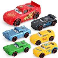 การ์ตูนโลหะDiecastโลหะผสมรถยนต์ 3 Lightning McQueen Mater FinnนายอำเภอJackson Storm Ramirezรุ่นรถของเล่นเด็ก