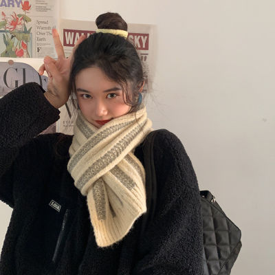 [COD] ผ้าพันคอสีดำสไตล์คู่รักสไตล์เกาหลีสำหรับผู้หญิงฤดูหนาว ins ผ้าวูลถักแมทช์ง่ายหนาอบอุ่นผู้ชายเอี๊ยมนักเรียนอินเทรนด์