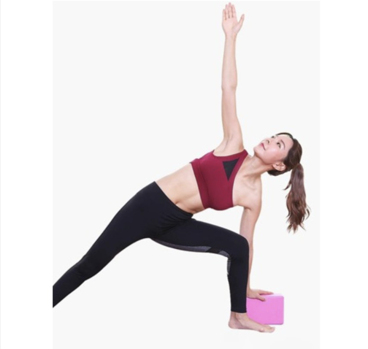 ของดีเว่อ-บล็อกโยคะ-ช่วยในการยึดเหยียด-ป้องกันการลื่นไถล-ปลอดภัย-yoga-block-โยคะโฟม-อุปกรณ์ออกกำลังกาย-ฟิตเนส-เพื่อสุขภาพ-รักษาสมดุลให้กับร่างกาย