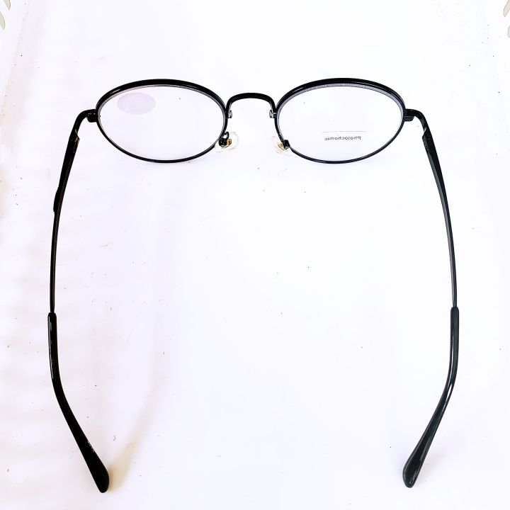 แว่นสายตาสั้น-ออโต้เลนส์-กรอบดำล้วน-ทรงหยดน้ำ-glasses-ช่วยกรองแสงได้ดี-เลนส์โฟโตโครมิค-ปรับสีเข้มขึ้นโดยอัตโนมัติ