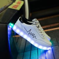 รองเท้าไฟ LED ชาร์จ USB รองเท้าส่องสว่างรองเท้าแฟลช USB charging Board shoes colorful LED light shoes