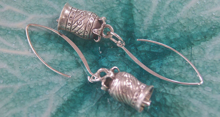 exotic-earrings-pure-silver-thai-karen-hill-tribe-กลมกลมสวยงามไทยตำหูเงินกระเหรี่ยงทำจากมือชาวเขางานฝีมือสวยของฝากที่มีคุณค่าของฝากถูกใจ-มีคุณค่า