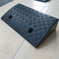 Curb Step Car Climbing Mat Auto Repair Shop Threshold Mat Ramp Mat Uphill Rubber and Plastic Triangle Pad Road Slope