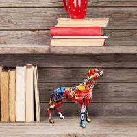 เรซิ่นรูปปั้นสุนัขที่มีสีสัน Decor Creative Graffiti Art Multicolor Dog Figurine Perfect สำหรับตกแต่งบ้าน Accents ห้องนั่งเล่น Bedroom