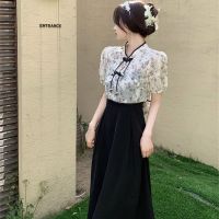 สไตล์วินเทจของผู้หญิง Huai dress woman skirt with shoulder-straps trend of tea in the summer of 2023 design feeling suit blouse tea French suit