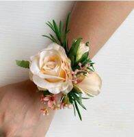 เสื้อยกทรงดอกไม้ Boutonniere สำหรับผู้ชายสีชมพูกระดุมรังดุมสร้อยข้อมือแต่งงานงานแต่งงานสำหรับเพื่อนเจ้าสาวสำหรับเป็นพยาน