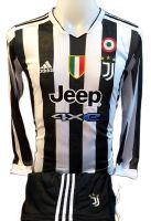 เสื้อกีฬาฟุตบอลผู้ใหญ่แขนยาว ทีมสโมสรยูเวนตุส (Juventus Football Club) (ทีมเหย้า) ฤดูกาล 2021/2022 ราคาถูก