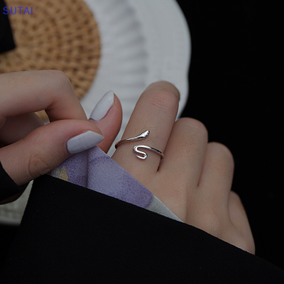 💖【Lowest price】SUTAI แหวนให้ความรู้สึกแบบฮิปฮอปงูขนาดเล็กปรับได้สวยงามและเรียบง่ายแหวนเครื่องประดับขั้นสูงสำหรับผู้หญิง
