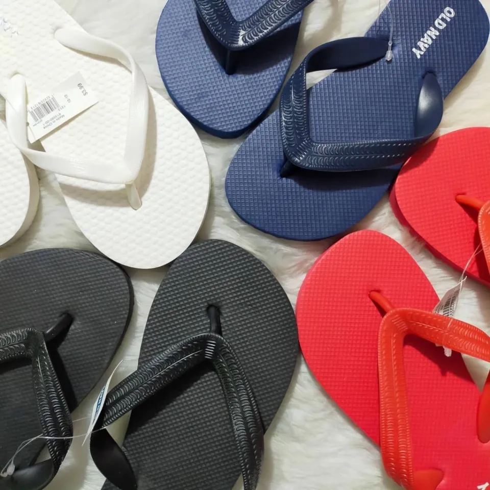 Old navy store flip flops kids