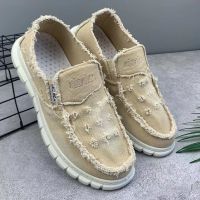 Spring and summer popular old Beijing cloth shoes mens canvas shoes little daisy mens shoes slip on casual shoes breathable beggar shoes