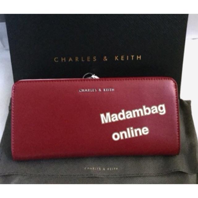 charles-keith-กระเป๋าสตางค์ใบยาว-สีแดง