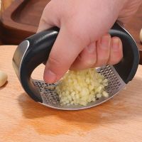 Kitchen Garlic Press Household Manual Garlic Crusher Stainless Kitchen Press Squeezer Ginger Garlic Tools Kitchen Accessories