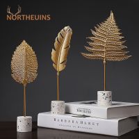 [VIVI decorations] NORTHEUINS รูปปั้นใบไม้สีทองสุดสร้างสรรค์ทำจากเหล็กตกแต่งเดสก์ท็อปทันสมัยสไตล์นอร์ดิกประติมากรรมรูปปั้นใบไม้สำหรับตกแต่งภายในบ้าน