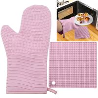 Silicone Oven Mitt &amp; Pot Mat  Non Slip Oven Glove Heat Resistant Pot Holder Flexible Kitchen Mitt for Cooking  Baking  2 PCS Potholders  Mitts   Cozie