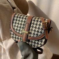 ZARAˉ High-End Niche Houndstooth เนื้อ Crossbody กระเป๋าอานม้าผู้หญิงฤดูใบไม้ร่วงและฤดูหนาว2023ใหม่ทั้งหมดตรงกับกระเป๋าสะพายข้างกระเป๋าเล็ก